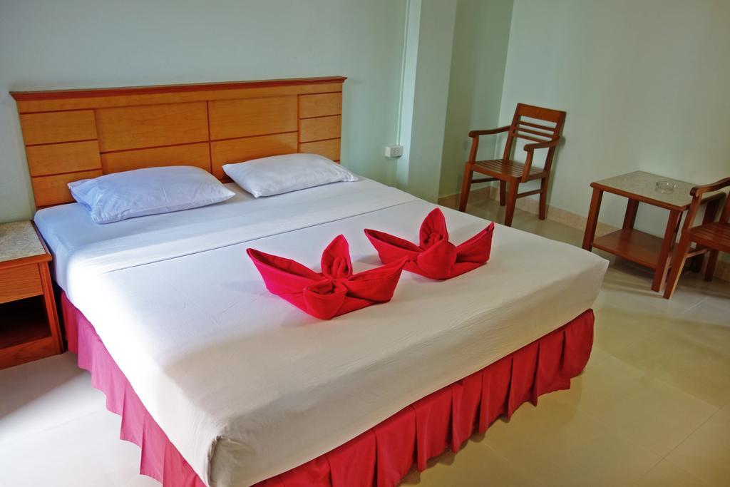 Lek Jomtien Hotel Rum bild